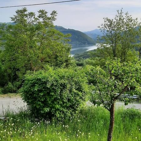 Casa In Sasso Con Piscina Villa Vernasca Exteriör bild