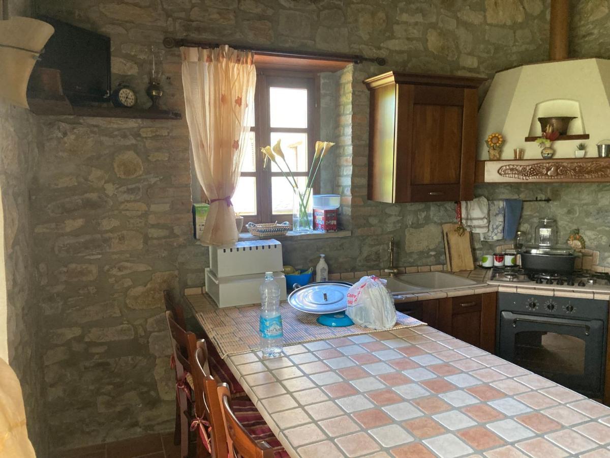 Casa In Sasso Con Piscina Villa Vernasca Exteriör bild