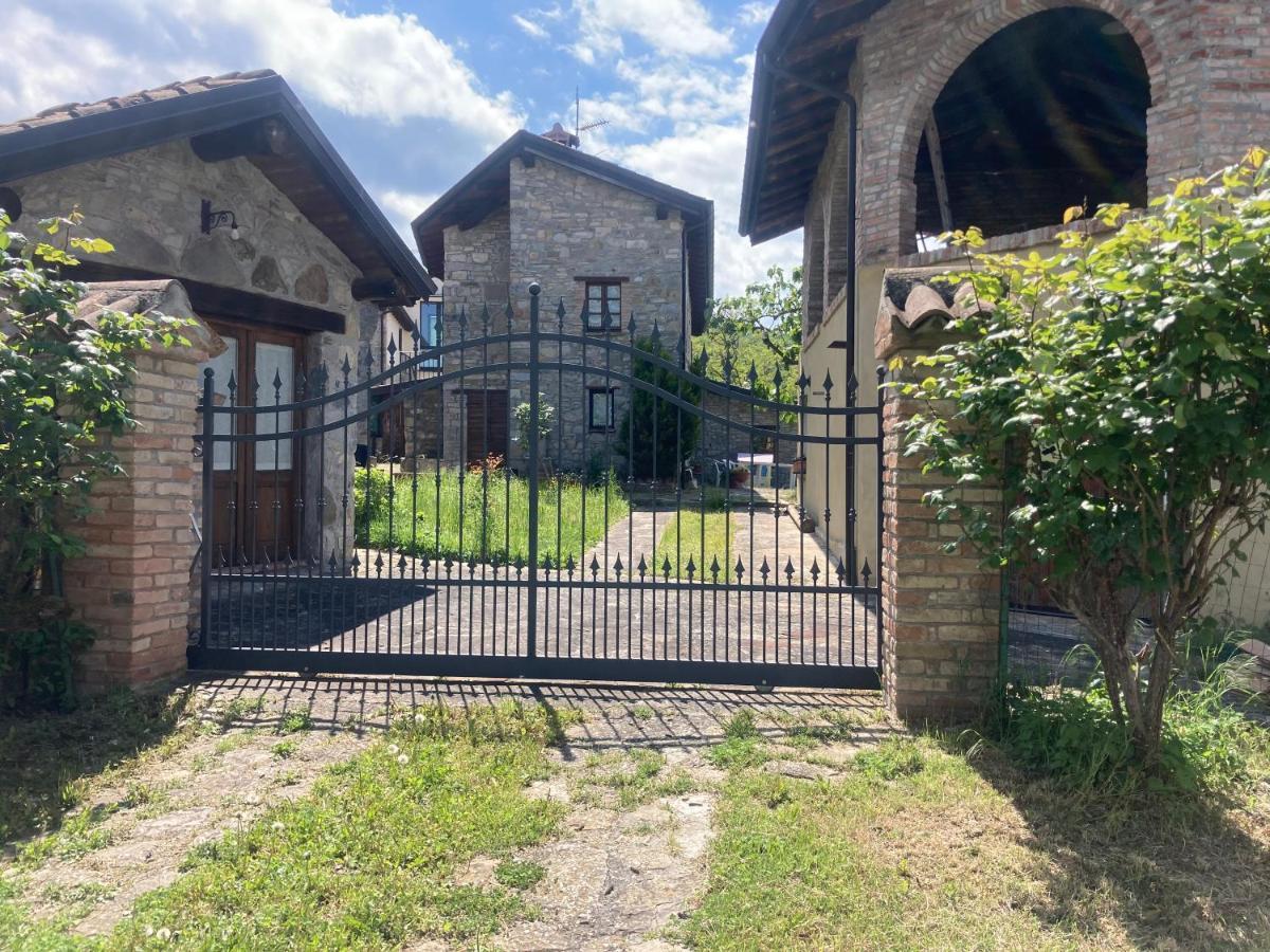 Casa In Sasso Con Piscina Villa Vernasca Exteriör bild