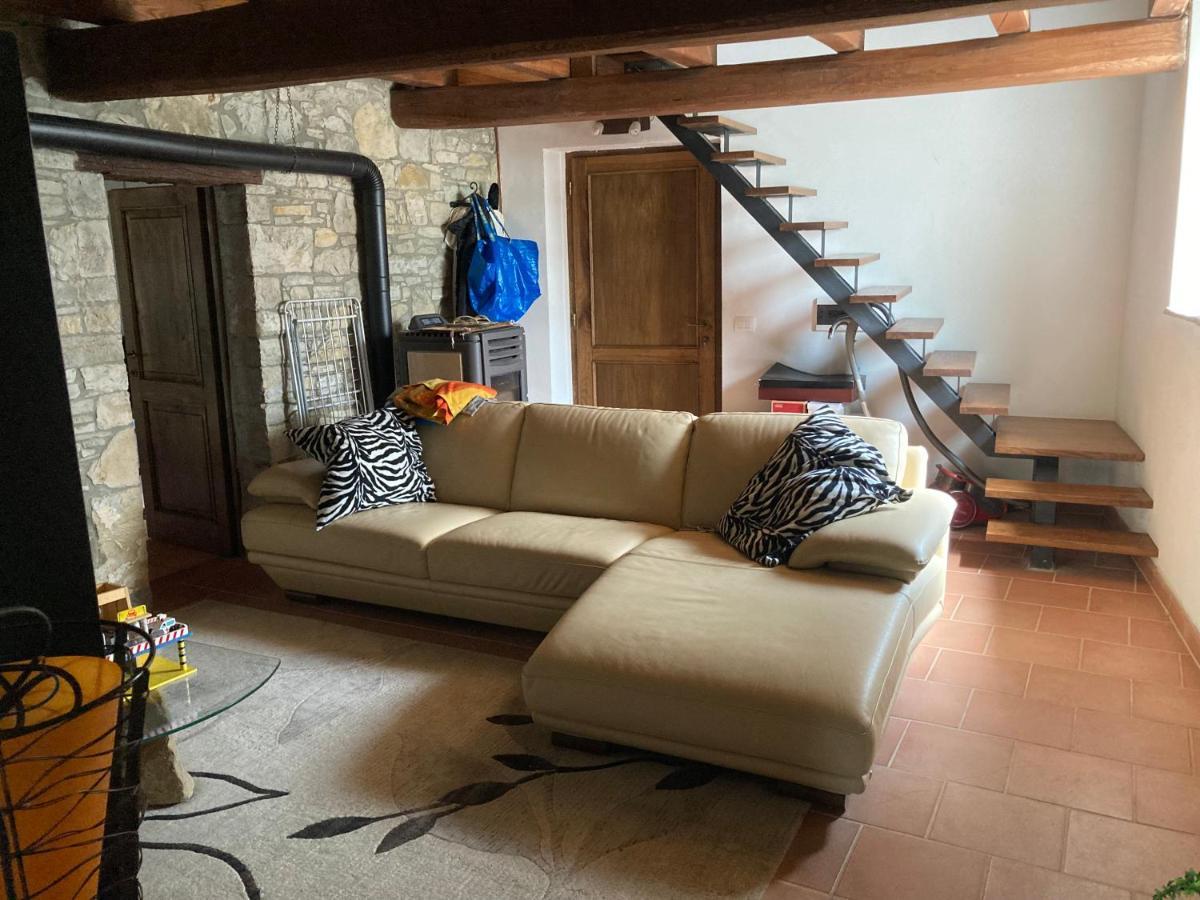 Casa In Sasso Con Piscina Villa Vernasca Exteriör bild