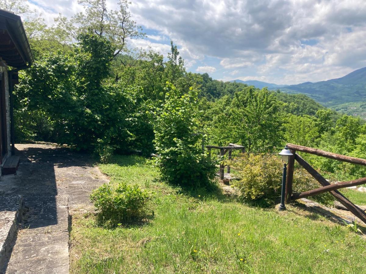 Casa In Sasso Con Piscina Villa Vernasca Exteriör bild