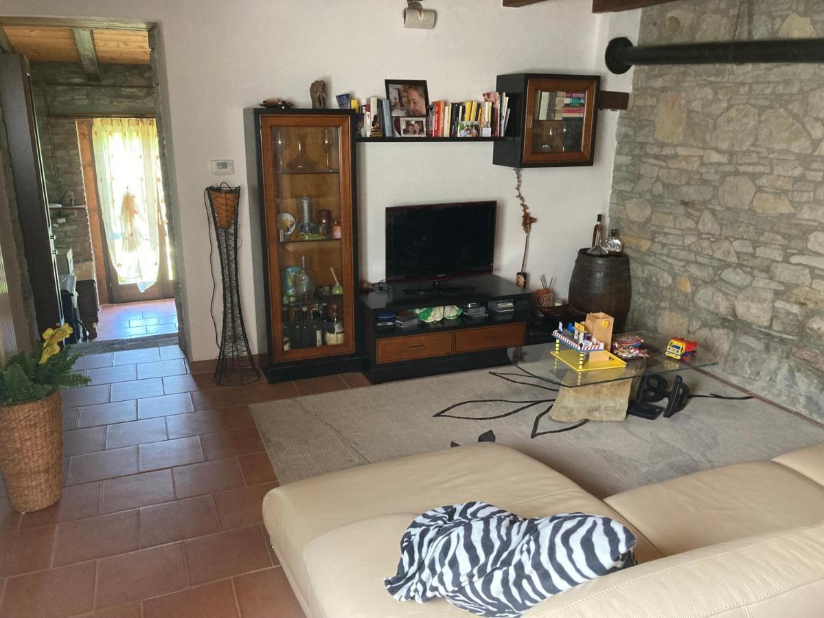 Casa In Sasso Con Piscina Villa Vernasca Exteriör bild